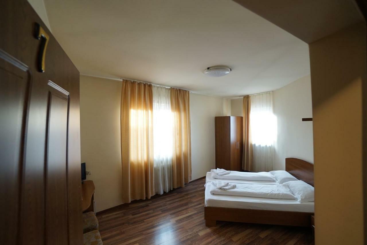 Pensiunea Flamingo Sibiu Exterior foto